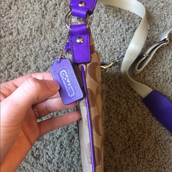 Coach Legacy Swingpack Signature Crossbody Bag - Picture 6 of 8